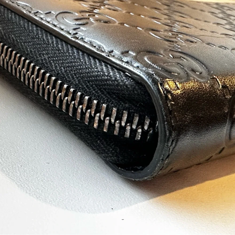 🖤Gucci Black Embossed Leather GG Logo Zip Wallet Guccissima🖤 - Picture 7 of 9